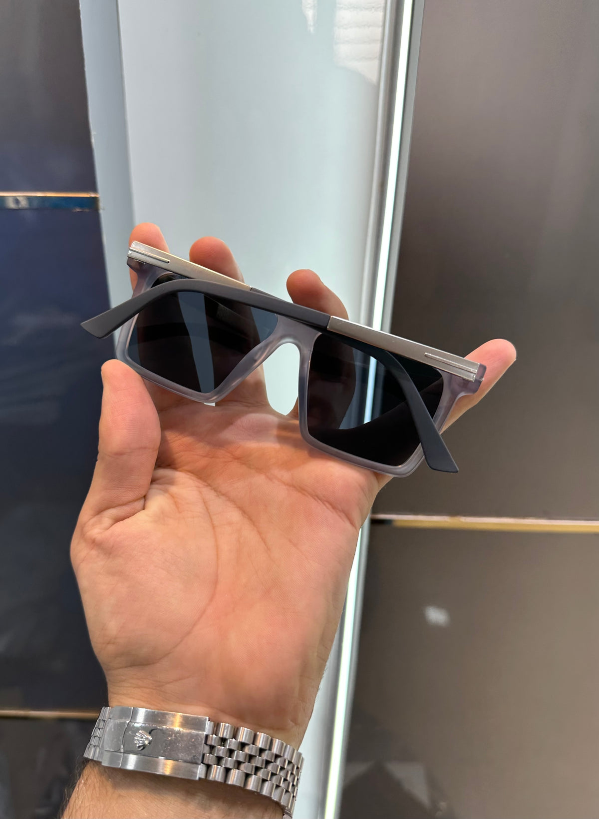 TomFord Grey Hritik Roshan Edition Luxury Shade With Original Packing Store Article