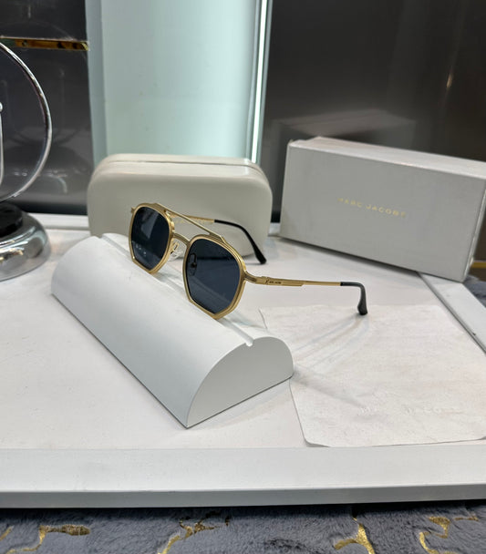 Marc Jacob New Black Gold SRK Edition Luxury Shade With Original Packing